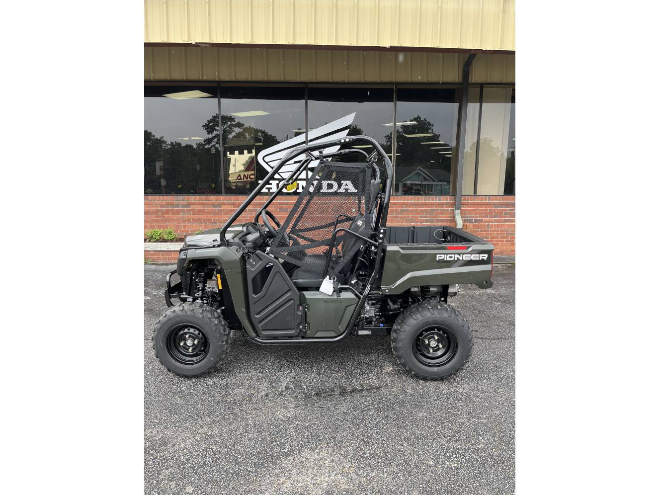 A photo of this 2026 Honda PIONEER 520