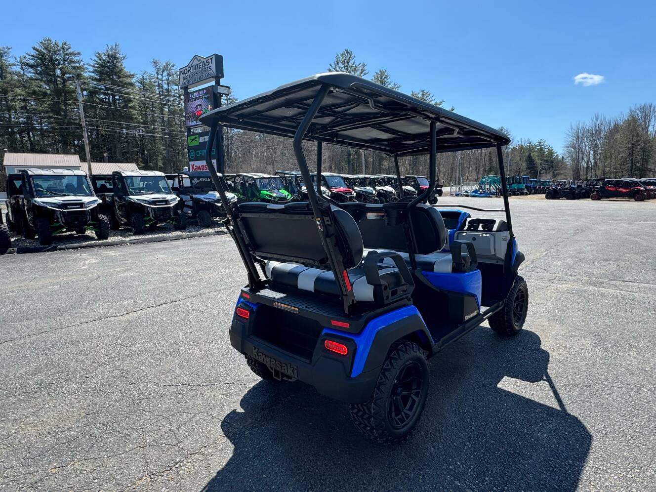 A photo of this 2025 Kawasaki NAV® 4e