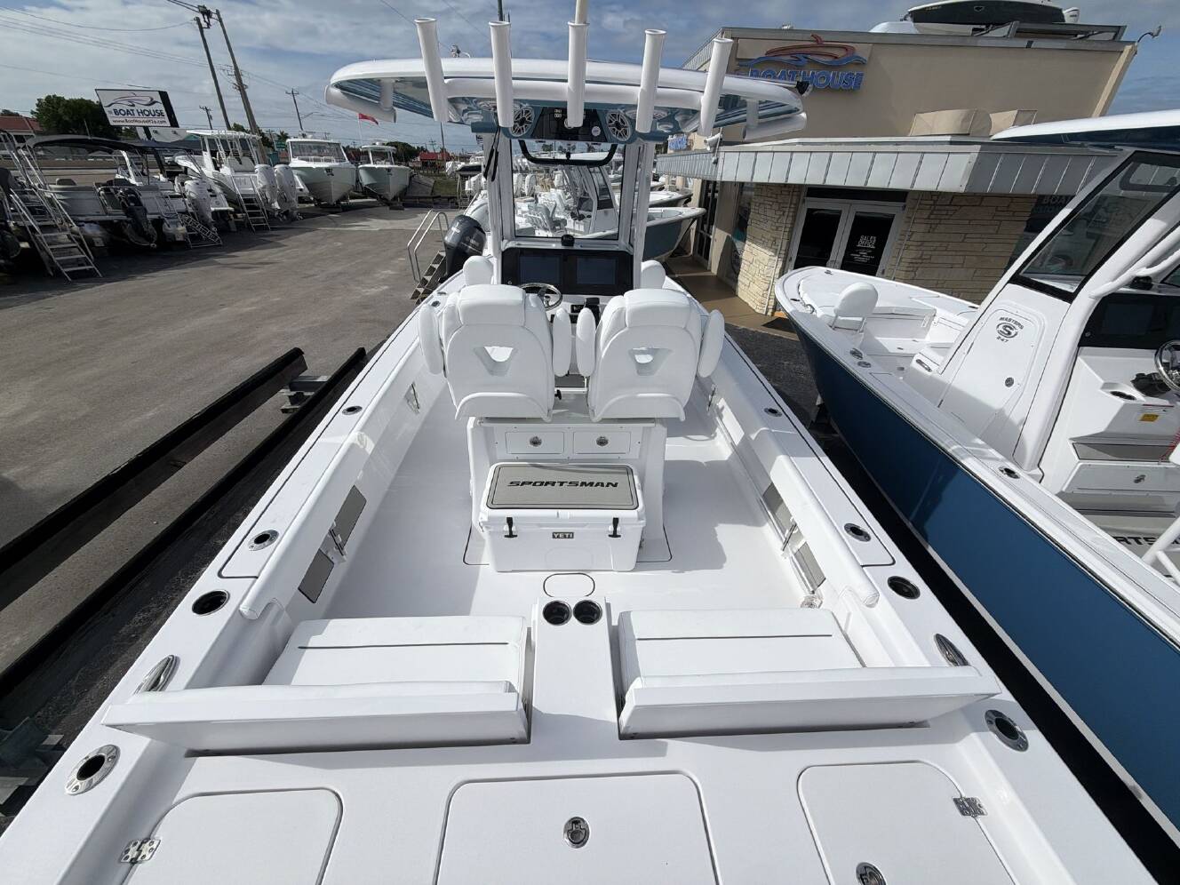 A photo of this 2026 Sportsman 267 Masters