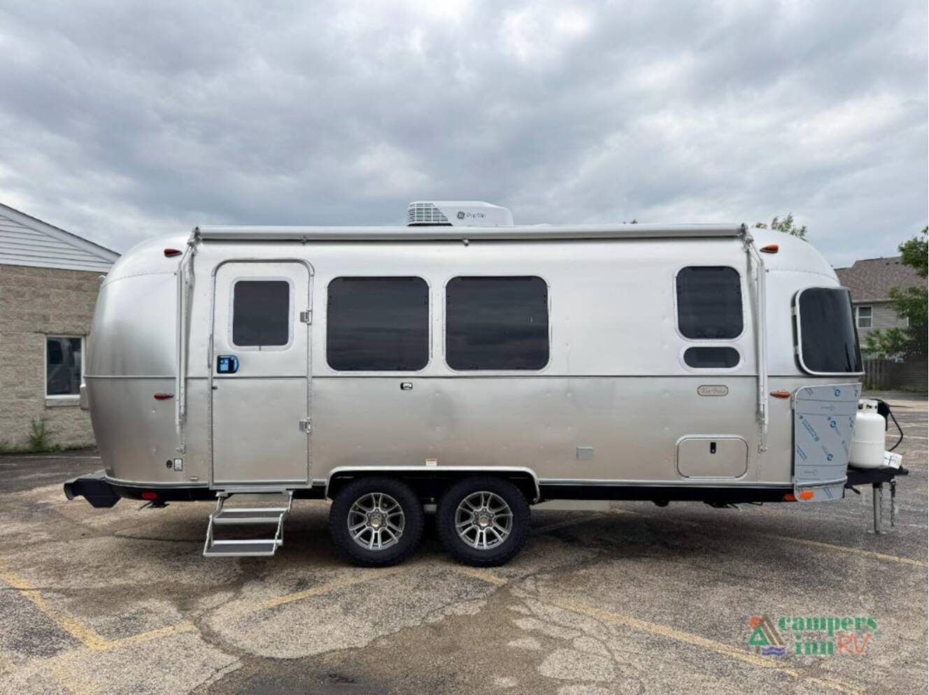 A photo of this 2026 Airstream Trade Wind 23FBT