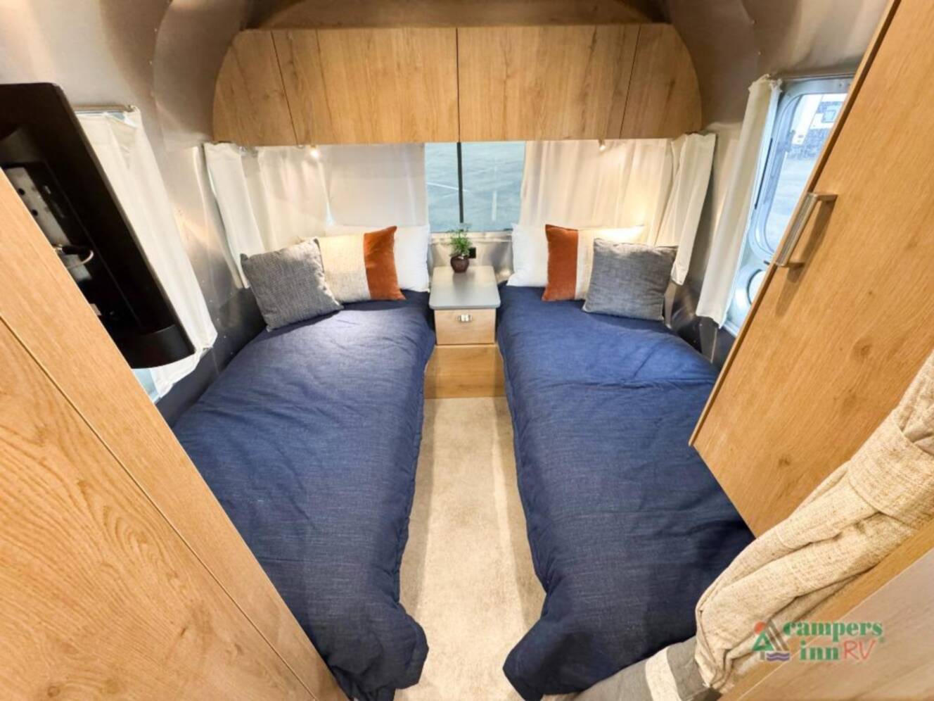 A photo of this 2026 Airstream Trade Wind 23FBT