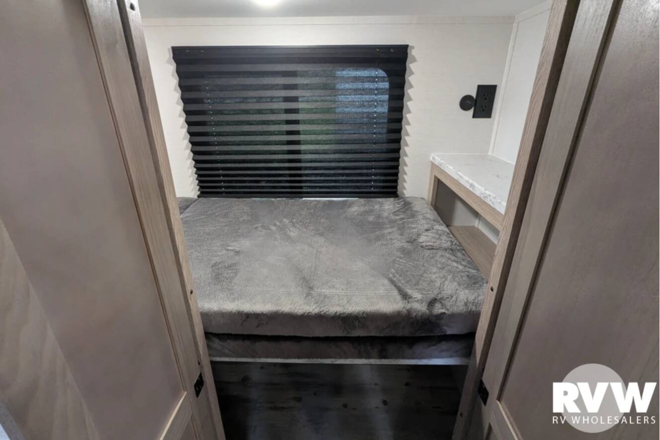 A photo of this 2027 Gulf Stream Ameri-Lite Ultra Lite 228SB