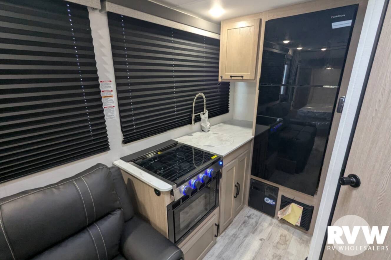A photo of this 2027 Gulf Stream Ameri-Lite Ultra Lite 228SB