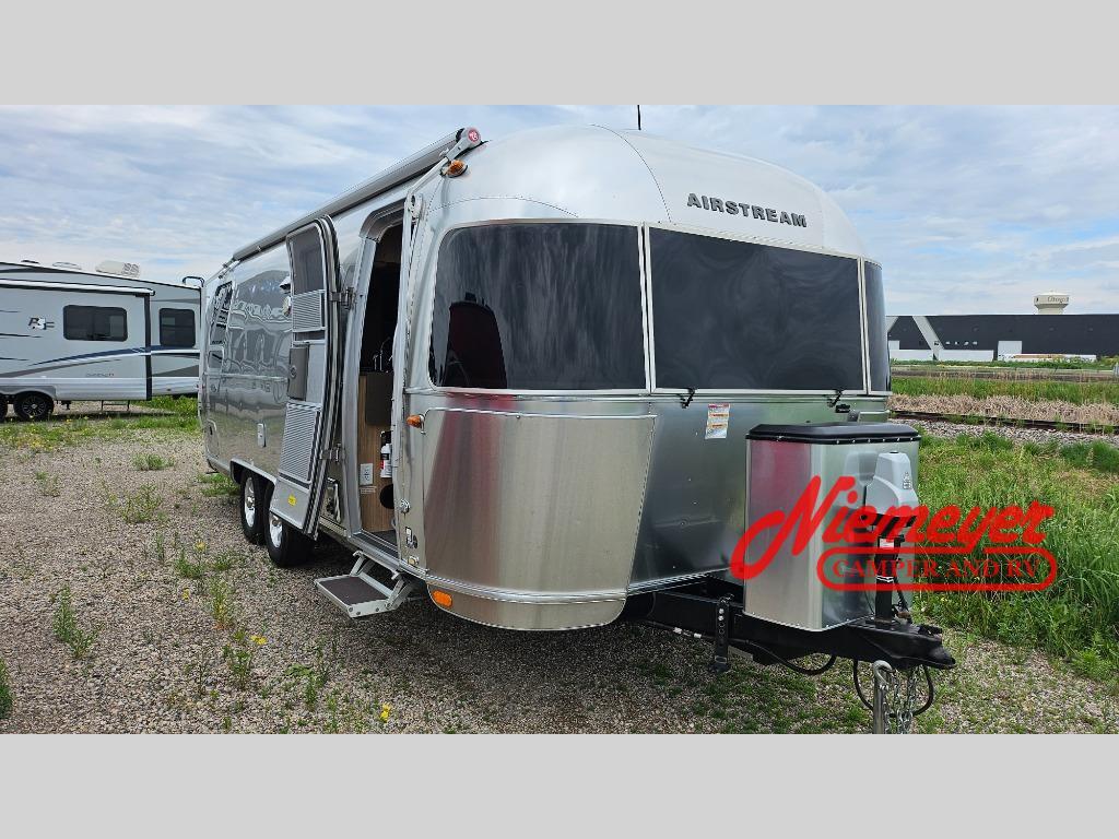 2019 Airstream Flying Cloud 25 Twin in albertville MN