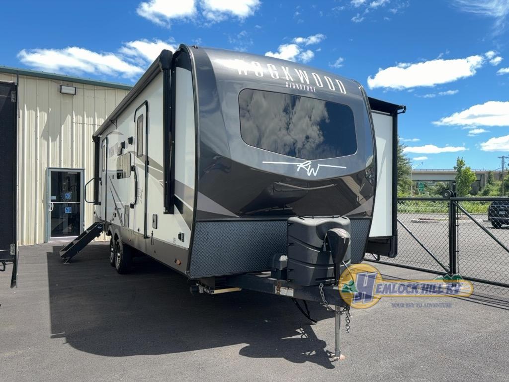 2023 Forest River Rv Rockwood Signature 8262RBS in southington CT