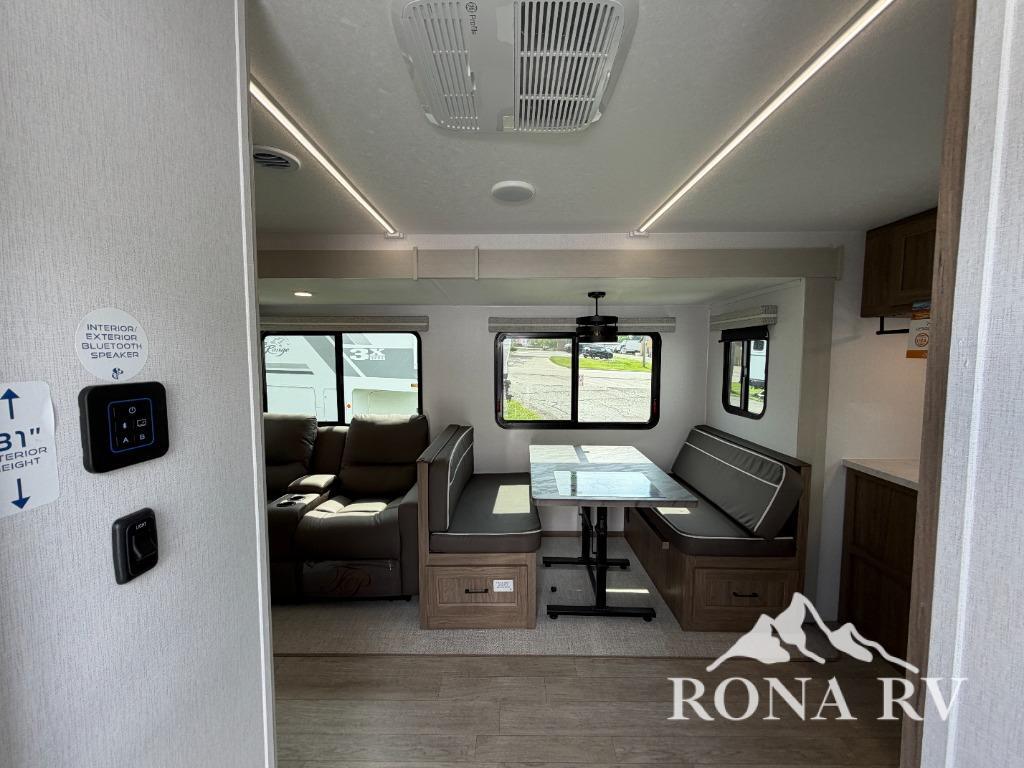 2026 Coachmen Rv Freedom Express Ultra Lite 259FKDS in pataskala OH