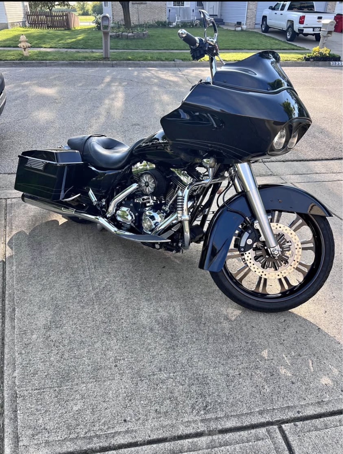 2010 Harley-Davidson ROAD GLIDE® CUSTOM BASE BASE in Grove City, OH