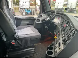2018 FREIGHTLINER CASCADIA 126