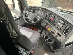 2018 FREIGHTLINER CASCADIA 126