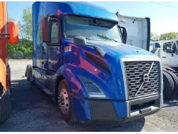 2021 VOLVO VNL64T760