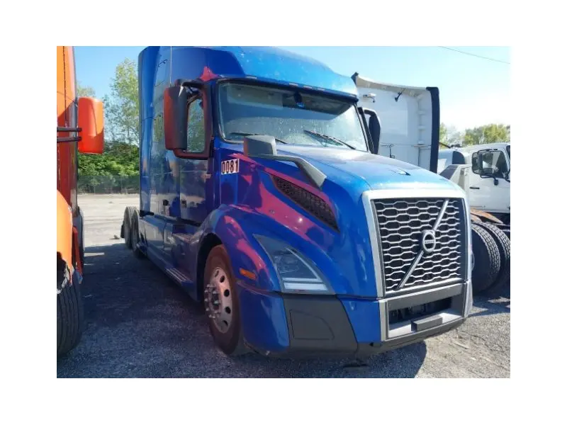 2021 VOLVO VNL64T760
