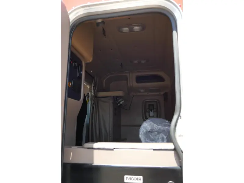 2021 PETERBILT 389