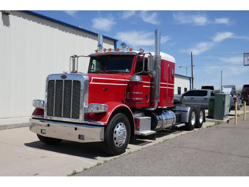 2021 PETERBILT 389