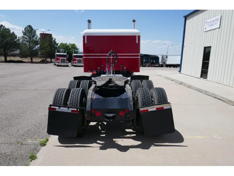 2021 PETERBILT 389