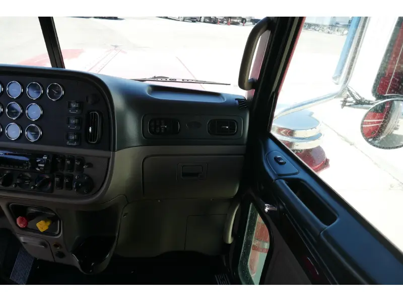 2019 PETERBILT 389