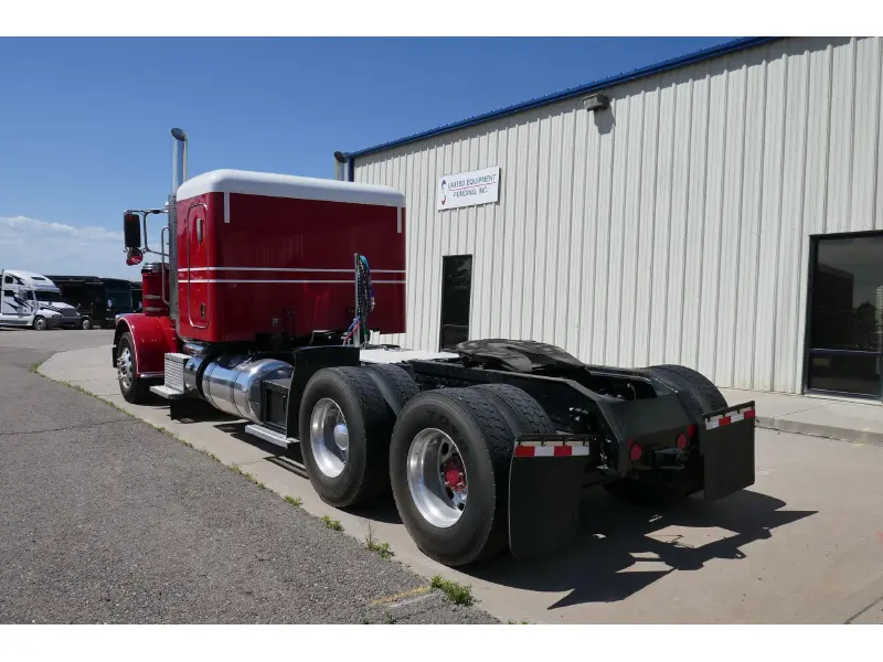 2019 PETERBILT 389