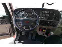 2019 PETERBILT 389