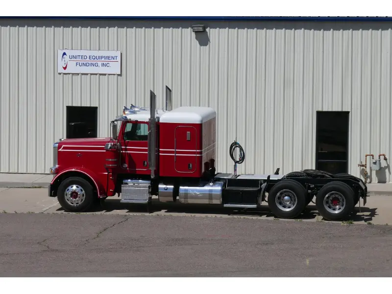 2019 PETERBILT 389