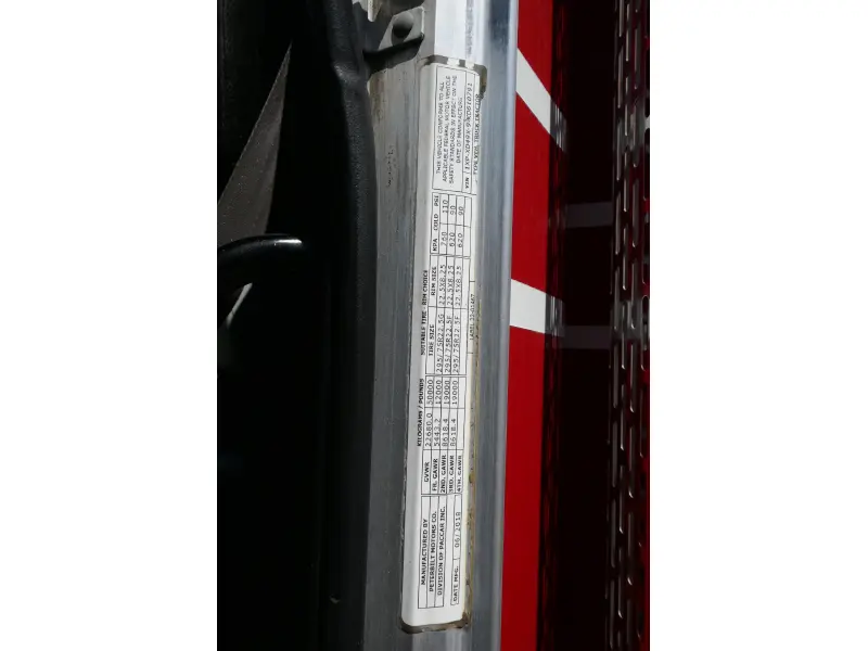 2019 PETERBILT 389