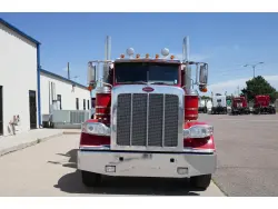 2019 PETERBILT 389