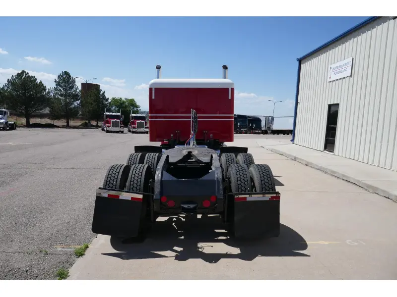 2021 PETERBILT 389
