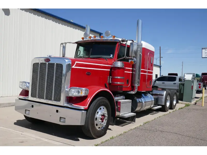 2019 PETERBILT 389