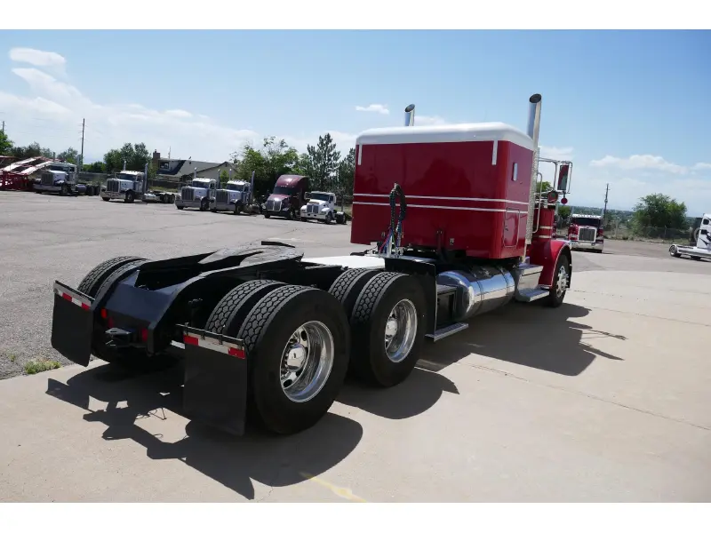 2021 PETERBILT 389