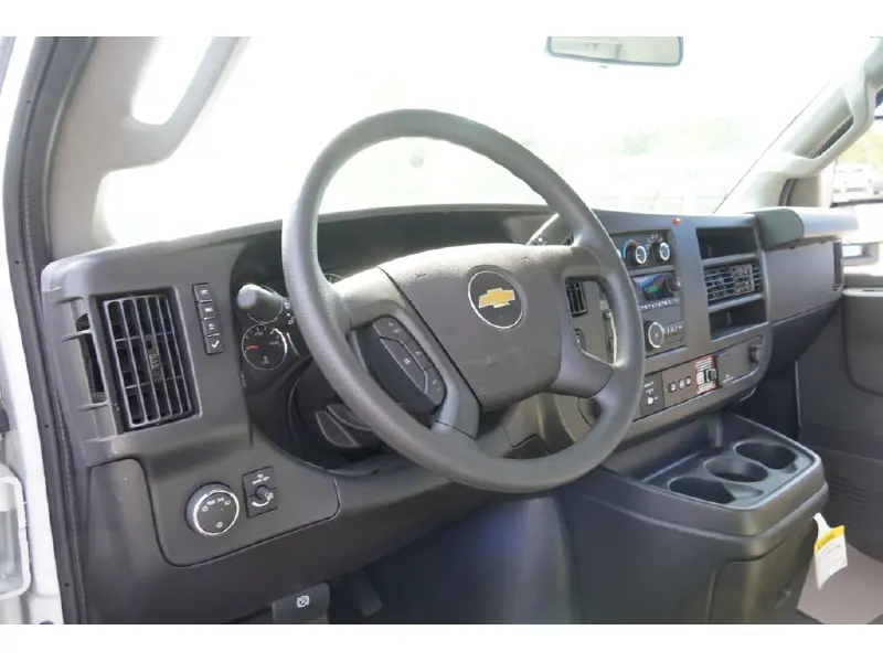 2026 CHEVROLET Express 3500