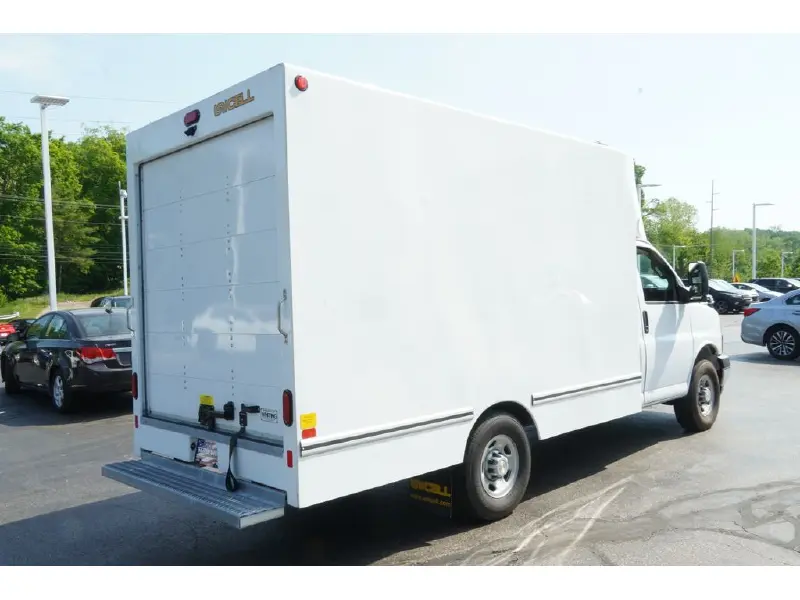 2026 CHEVROLET Express 3500