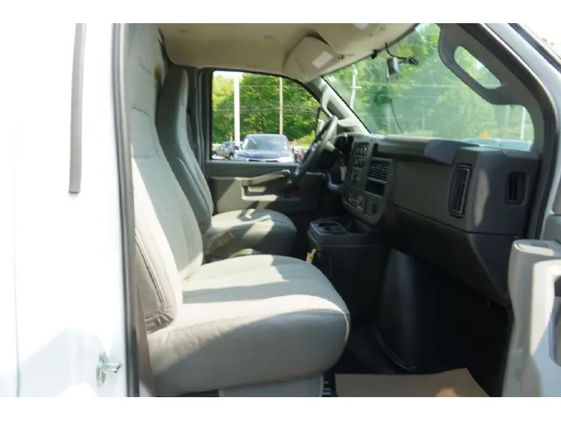 2026 CHEVROLET Express 3500