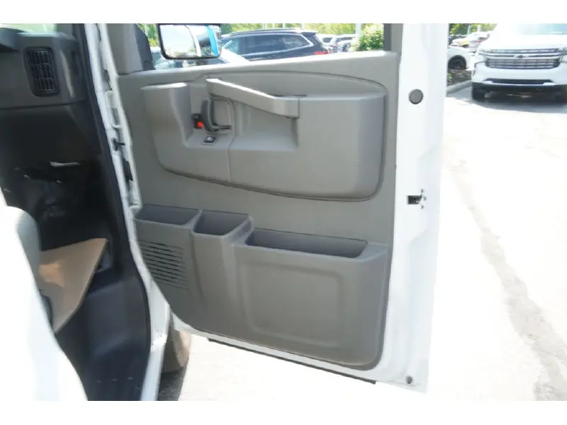 2026 CHEVROLET Express 3500