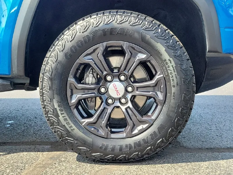 2024 GMC CANYON