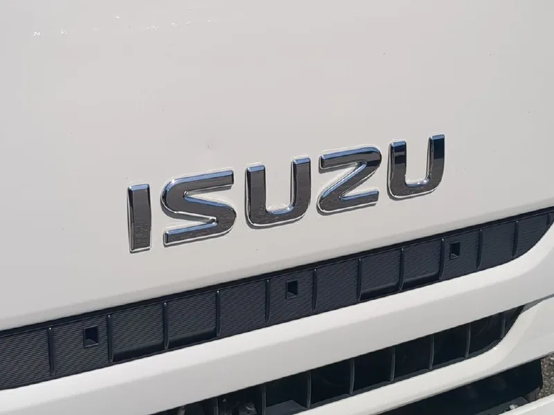 2018 ISUZU NPR HD