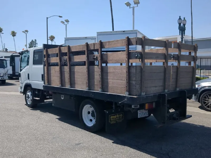 2018 ISUZU NPR HD