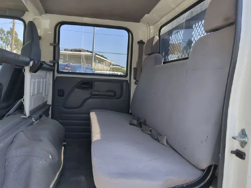 2018 ISUZU NPR HD