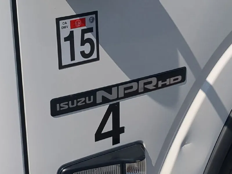 2018 ISUZU NPR HD