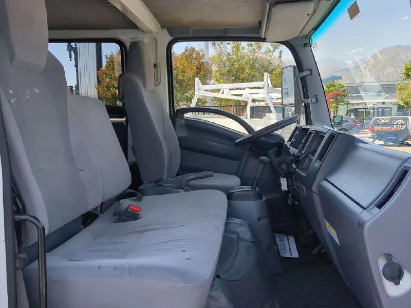 2018 ISUZU NPR HD