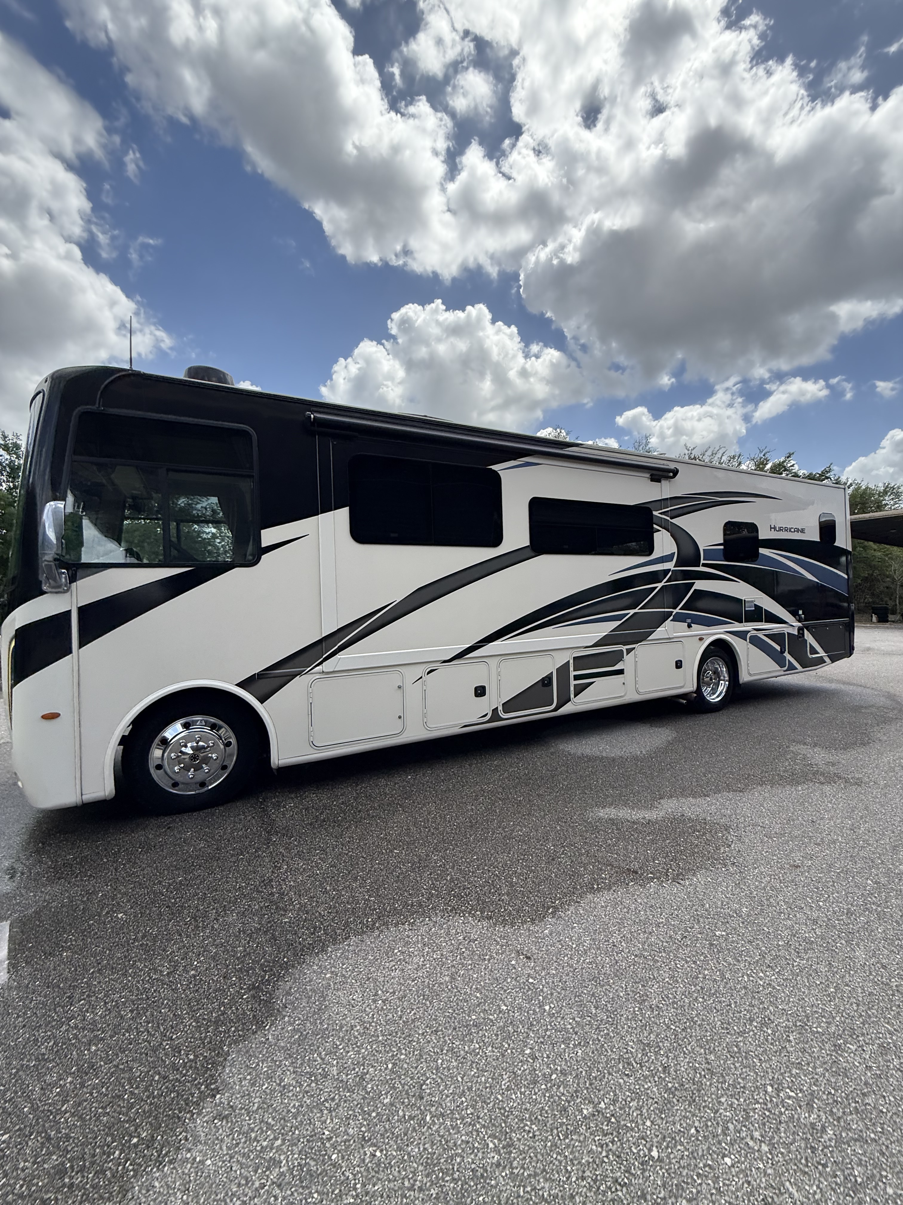 2021 Thor Motor Coach HURRICANE 35M in fort myers FL