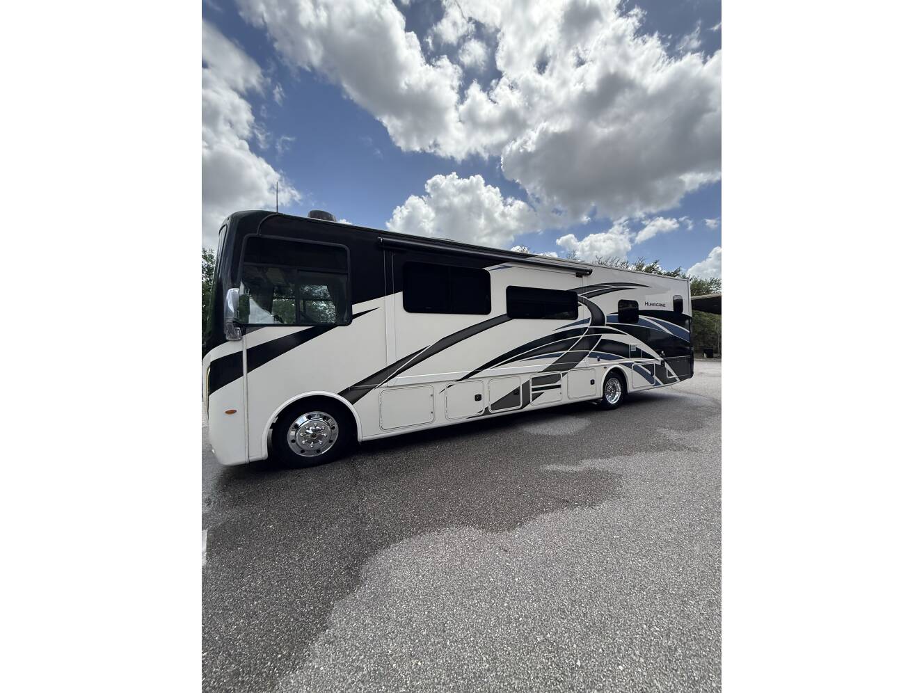 A photo of this 2021 Thor Motor Coach HURRICANE 35M