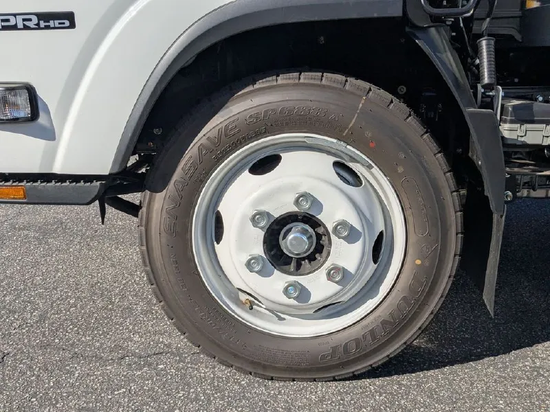 2026 ISUZU NPR HD