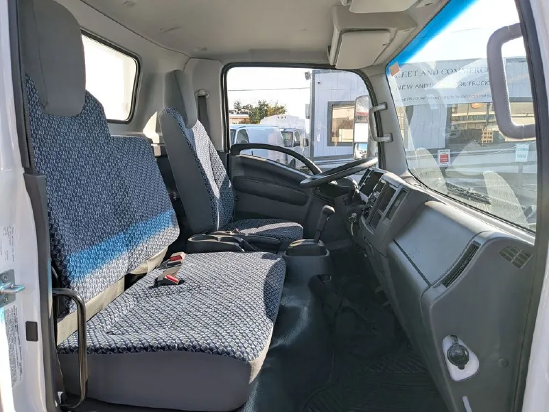 2026 ISUZU NPR HD