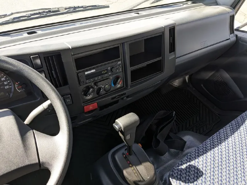 2026 ISUZU NPR HD