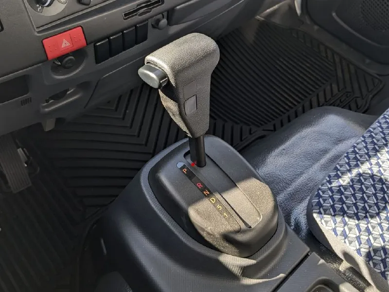 2026 ISUZU NPR HD