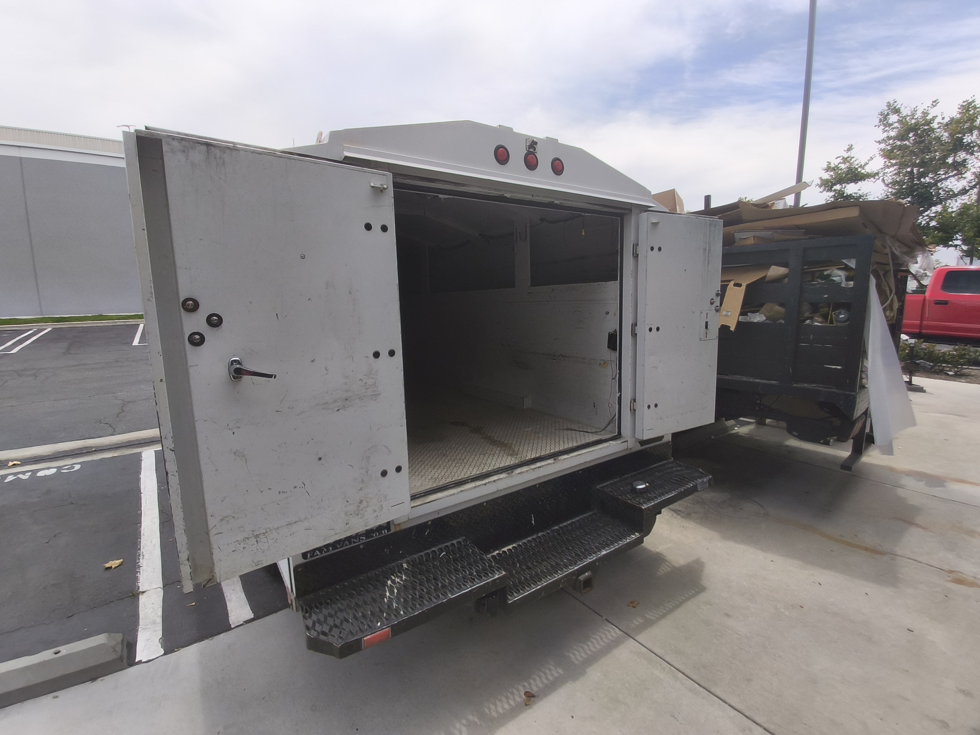 2014 FORD E350 in La Habra, CA