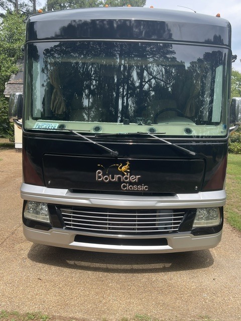 2013 Fleetwood BOUNDER CLASSIC 34M RV