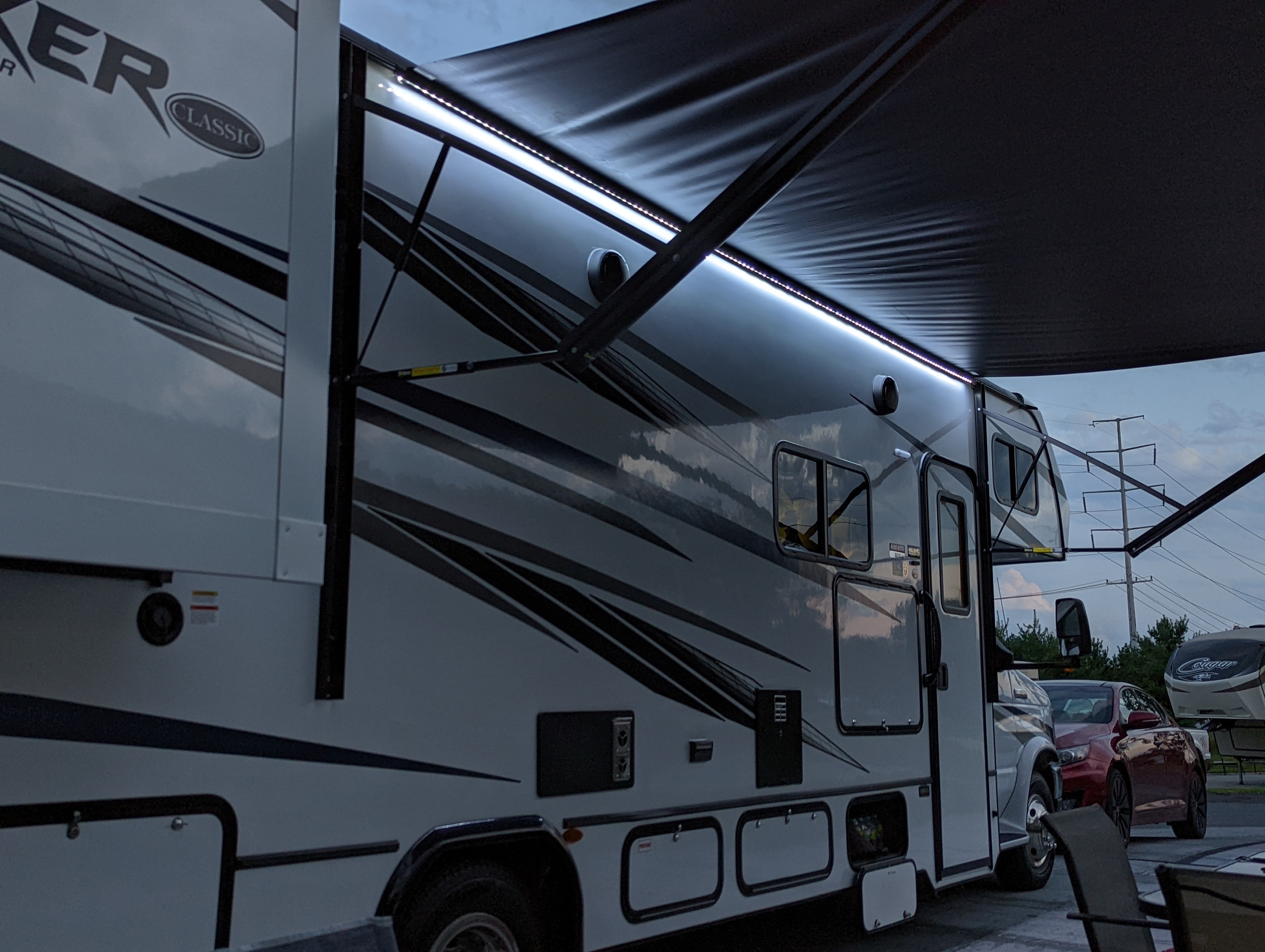 2022 Forest River SUNSEEKER CLASSIC 3010DS in sheffield vlg OH