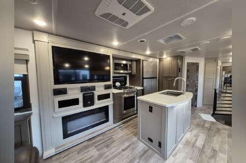 2022 Palomino COLUMBUS RIVER RANCH 392MB in eugene OR
