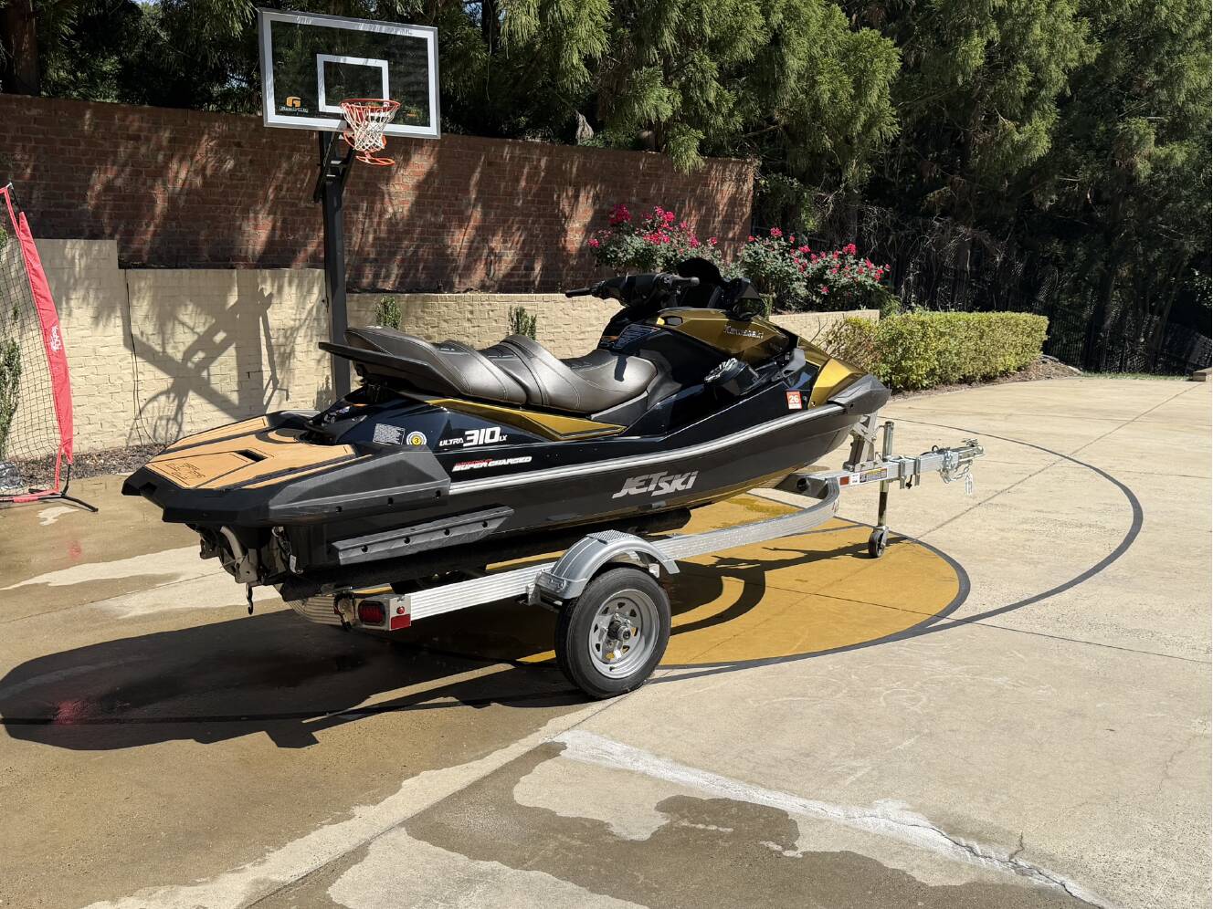 A photo of this 2023 Kawasaki JET SKI ULTRA 310 LX