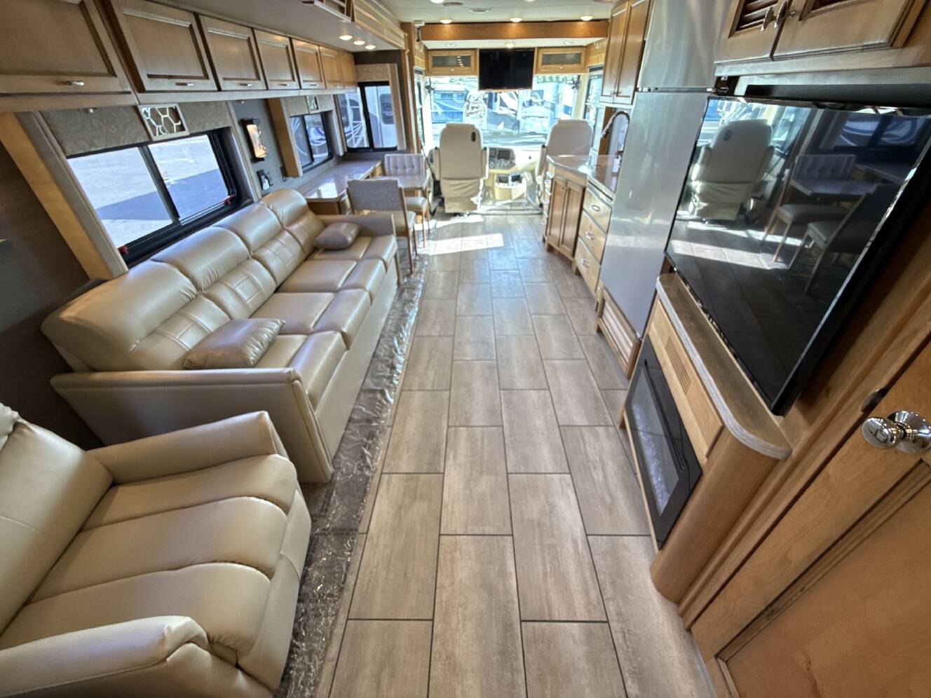 A photo of this 2020 Tiffin Motorhomes ALLEGRO OPEN ROAD 36LA