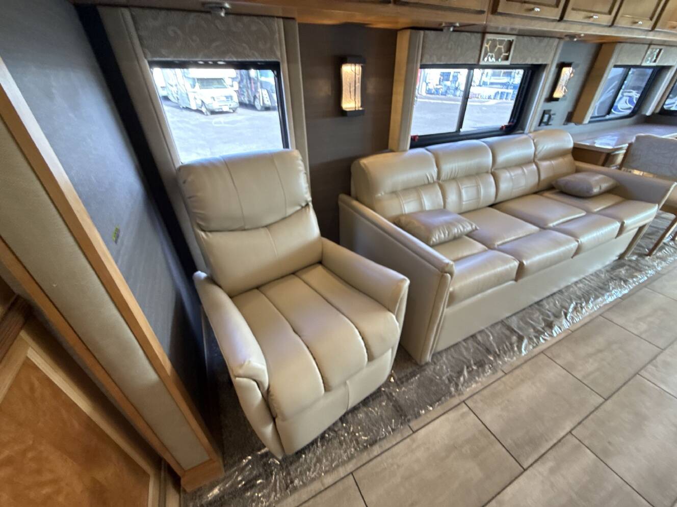 A photo of this 2020 Tiffin Motorhomes ALLEGRO OPEN ROAD 36LA